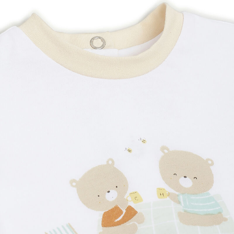 Infants White T-shirt with Short Pants image number 4